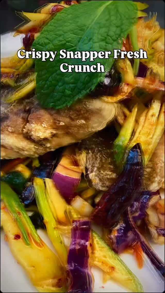 Green mango, mixed cabbage, red onion, peanuts, ginger & chilli — all tied together with our Namjim sauce.
Light, crispy, a little spicy, very addictive 🔥

Crunch into this — you’re gonna love it 🐟🔥🥗