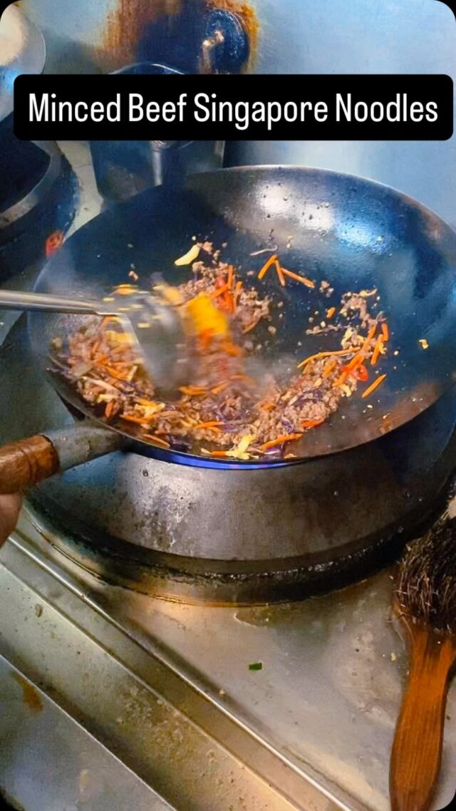 Your next favourite noodle dish has landed on our specials menu. 🌶️
A bowl of comfort with a spicy kick—just what this weather calls for.
Our Minced Beef Singapore Noodles are loaded with tender minced beef, silky noodles, crisp vegetables, and finished with our signature chilli oil for the perfect balance of heat and flavour.
Come in and warm up with a bowl.