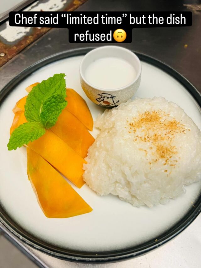 THAI MANGO STICKY RICE

Our most loved dessert
(It just refuses to leave the specials menu 😉)

Sweet sticky rice. 🥥
Salted coconut cream.
Fresh, juicy mangoes. 🥭
Three simple elements, one irresistible dessert.