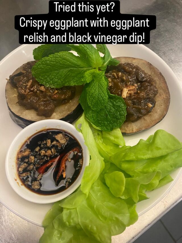 Layers of flavour, one perfect bite. 

Crispy eggplant as the base, slow-cooked tangy eggplant relish on top, and that deep, punchy black vinegar dip on the side… packed with flavour in every mouthful 😌
Fresh mint + crisp lettuce to wrap it all up and keep things fresh and bright!